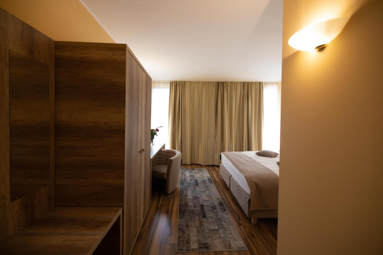Hotel Perla 4*